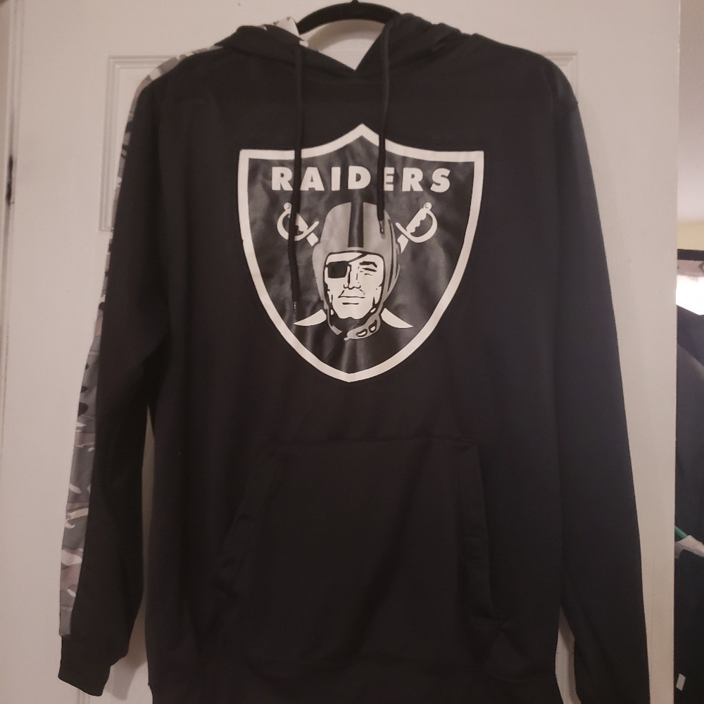 Raider hoodie sweater
